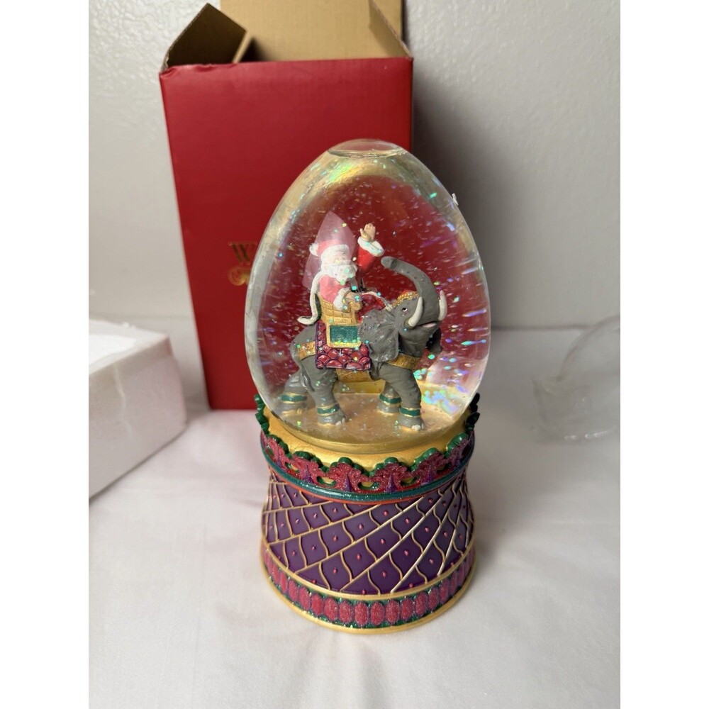 Waterford Holiday Heirlooms "Maharaja Santa" Musical Snowglobe #137651 NIB